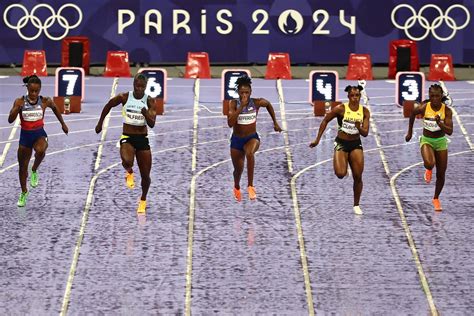 Video: Adele Pauses Concert to Show Sha'Carri Richardson, Women's 100m Olympic Final