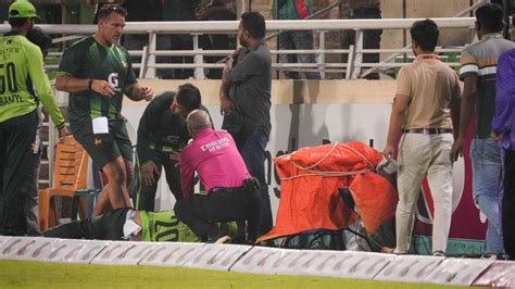 PAK vs BAN सामन्यादरम्यान मोठी दुर्घटना, पाकिस्तानी खेळाडूला ...