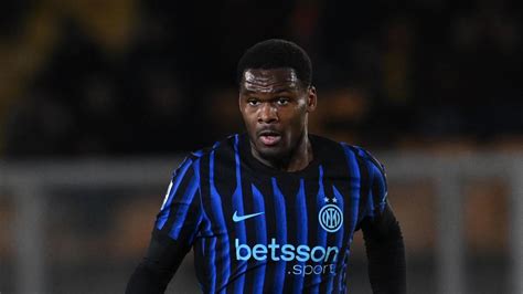 Inter, Bonny esce zoppicando: le sue condizioni