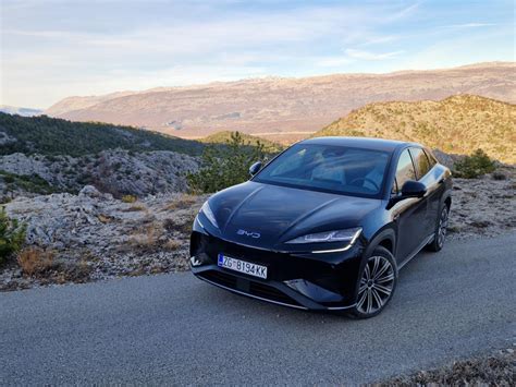 Močan in žejen – testirali smo BYD-jev najbolj luksuzen model Sealion 7 ...