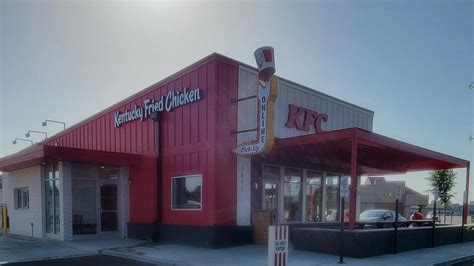 KFC opens Next Generation restaurant to Louisville on Preston Highway