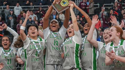 Score from the RIIL Division II Girls Basketball Championship Game