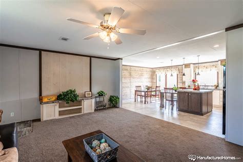 New Moon Doublewides NM3256B-3256H42A1O from Bolton Homes