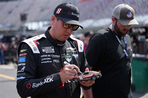 Second thoughts: No time to waste means new crew chief for Kyle Busch
