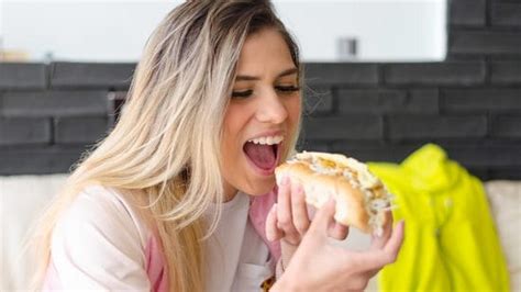 Bread making you bloated? Florida gastroenterologist shares 4 digestion ...