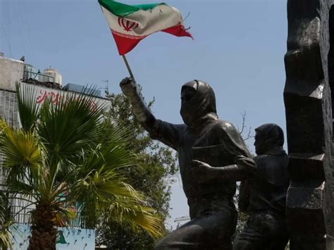 As Iran war drags on, Americans are bracing for more chaos in Middle ...