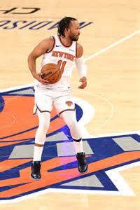 Knicks star Jalen Brunson has Grade 1 ankle sprain, ruled out vs. Heat - Yahoo Sports