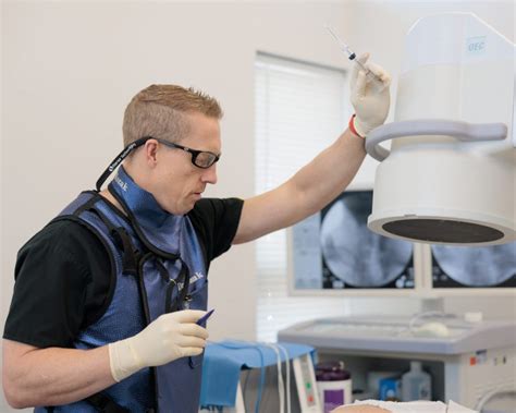 Sciatica: Causes, Symptoms, and Effective Non‑Surgical Treatment ...