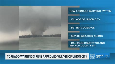 Moped driver dead after crash in Muskegon Thursday afternoon | wzzm13.com