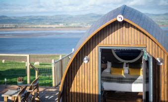 Seaview Cabin Sleeps 2 -Hot Tub -Dogs Ok -Parking, Cupar - Book with ...