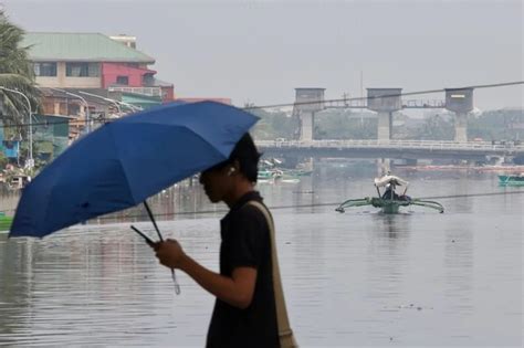 Air quality drops as Navotas landfill fire blankets Metro Manila in ...