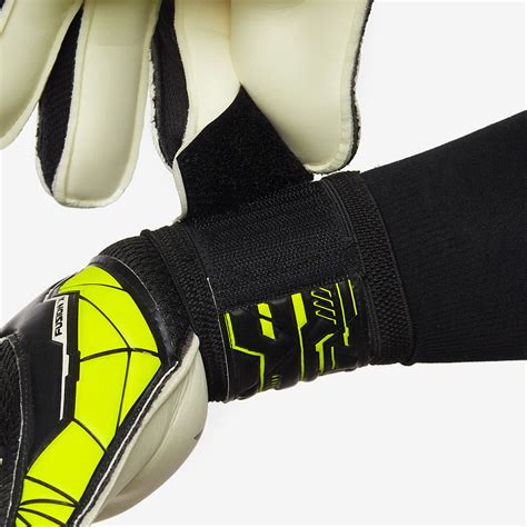 Precision Junior Fusion X Flat Cut Finger Protect - Black/Fluo Yellow - Junior GK Gloves