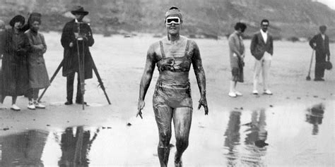 Gertrude Ederle becomes first woman to swim English Channel | August 6 ...