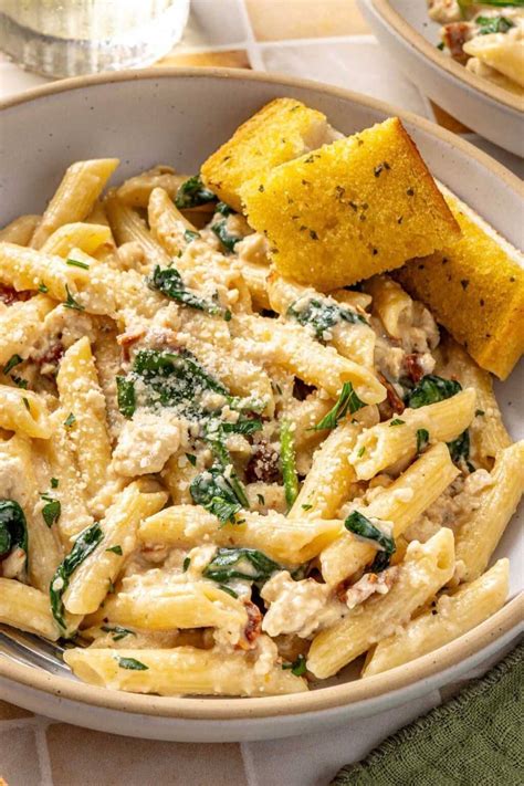 Creamy Tuscan Chicken Pasta - Kim's Cravings