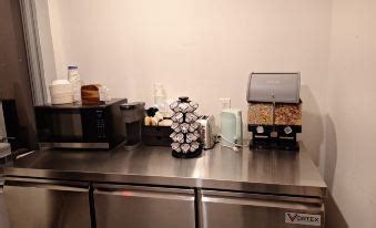 Starlight Hotel, New York - Prices, Photos, Reviews & Deals 2026 | Trip ...