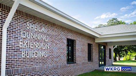 New UF/IFAS extension building in Okaloosa County to honor horticulture agent Sheila Dunning ...