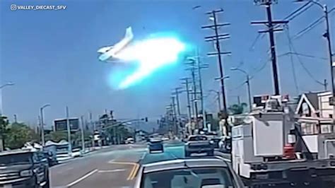 Video shows plane crash landing in Los Angeles parking lot