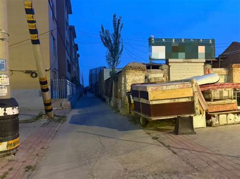 赛后数小时命丧街头！16岁高中生遭一刀刺死，案发地牵出“涉黄”疑云
