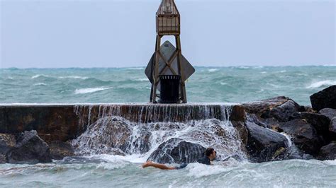 Miami to Palm Beach coasts face high surf, coastal flooding | Miami Herald