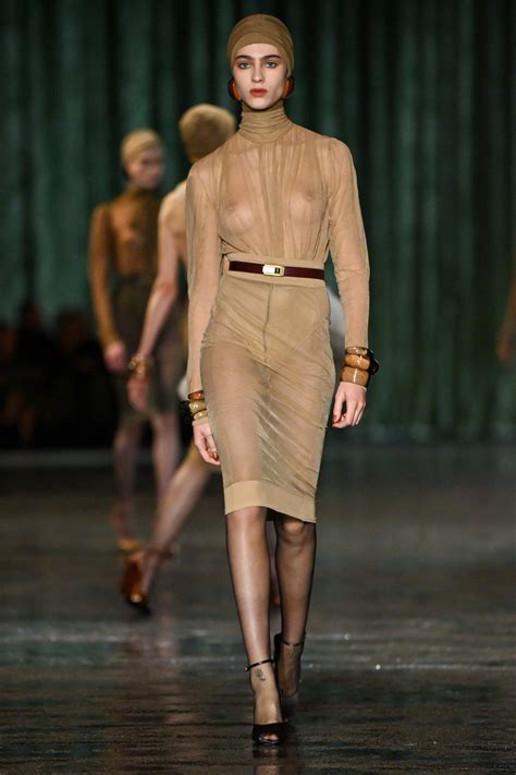 Loli Bahia, la amiga inseparable de Rosalía que se ha convertido en la ...