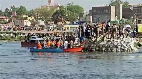 10 killed as boat with over 30 devotees onboard capsizes in river ...