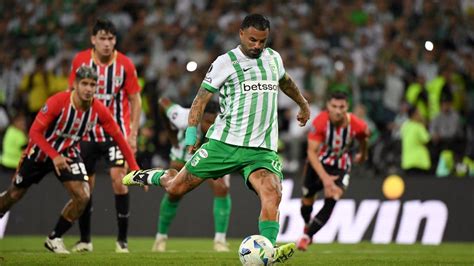 Nacional deja pasar la oportunidad y termina igualando ante Sao Paulo
