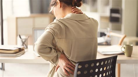 Chiropractor in Vancouver | Back and Sciatica Pain — Tall Tree Health