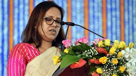 Mumbai Congress Chief Varsha Gaikwad Accuses Mahayuti Govt Of Delaying ...