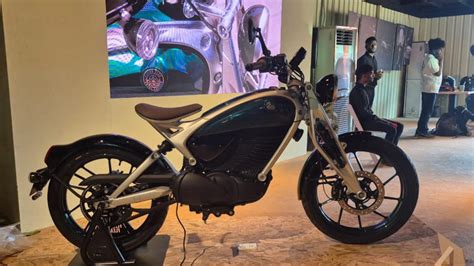 Royal Enfield's electric future starts soon with Flying Flea C6: All ...
