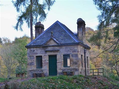 Old Melrose Summerhouse and Old Melrose Tea Rooms loop from Peasehill ...