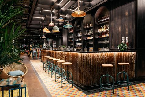 THE 10 CLOSEST Hotels to Ruby Zoe Hotel London by IHG