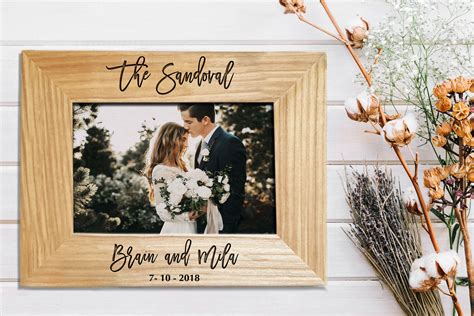 Custom wedding picture frames | Honestweddingadvice.com