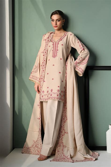 KARANDI'24-IVORY SKIN LUXURY EMBROIDERED KARANDI SET (NEL-24626) (RTS ...