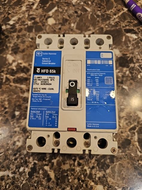 Eaton Cutler-Hammer HFD3015L Circuit Breaker, 3-Pole 15A 600V