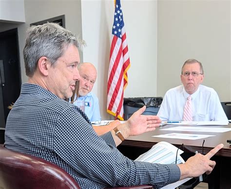 Airport Board considers hangar rent increase | Local News | herald-citizen.com