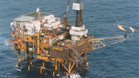 Everything seemed normal on the oil rig - 7 minutes later it exploded