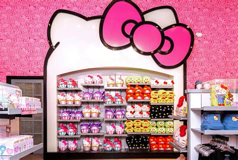 Some drove hundreds of miles to the first Hello Kitty cafe in L.A. - Los Angeles Times