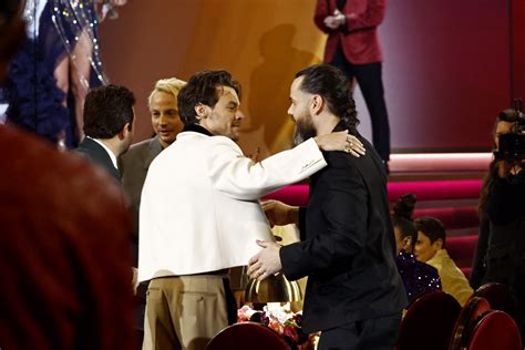 Harry Styles' new chapter: a musical portrait in "Kiss All the Time ...