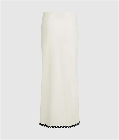 Signature scallop beach skirt | Cannoli Cream | Women | KARL LAGERFELD