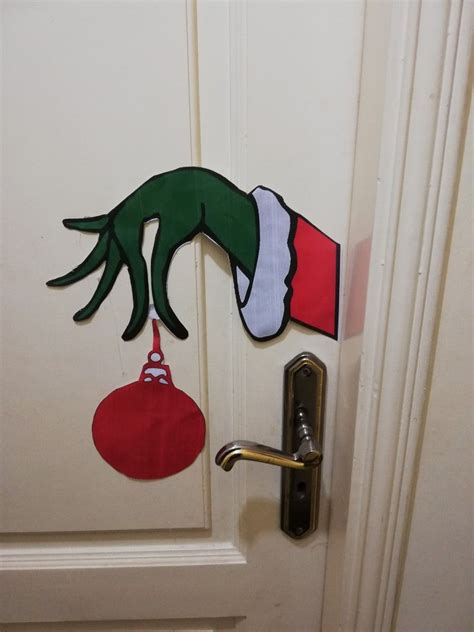 Amazing Tips - Grinch Door Decoration Draw or print the... | Facebook
