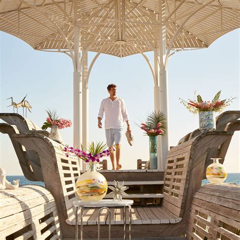 Large Orage Vase by Cyan Design