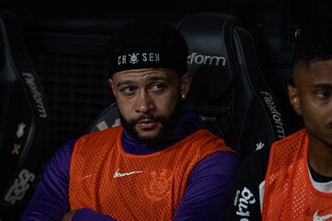 Memphis dropped for World Cup qualifier after losing passport ...