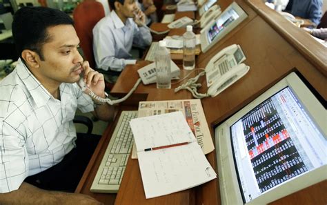 Brokerages list long and short F&O trades amid volatile market