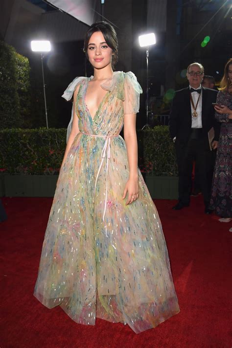 New York City florists bombarded with Grammy white rose requests