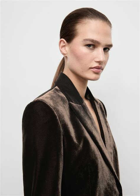 Structured velvet blazer - Women | MANGO China