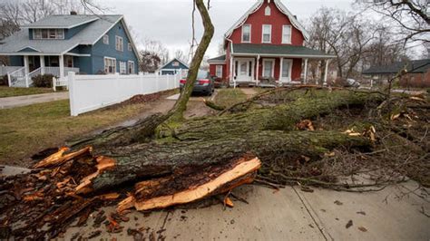 Michigan and Oklahoma tornado death toll rises to 8 across Union City ...