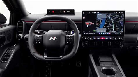 Hyundai’s new ‘Pleos’ infotainment system gets all the right features
