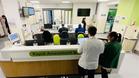 Crawley urgent care centre should be open 24/7 - residents - BBC News