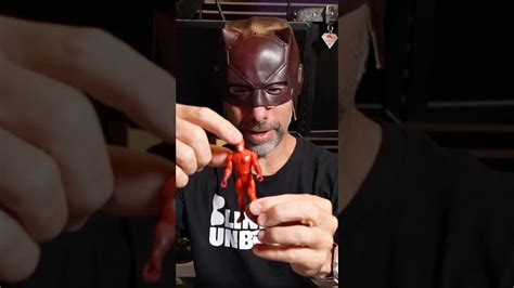 I know who this horny guy is – a blind guy unboxing