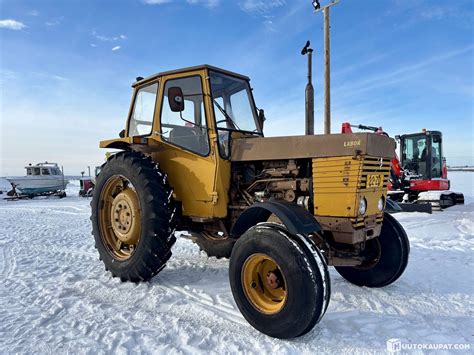 Valmet 702, 1974 traktori. ENITEN TARJOAVALLE!, Nivala | Huutokaupat.com